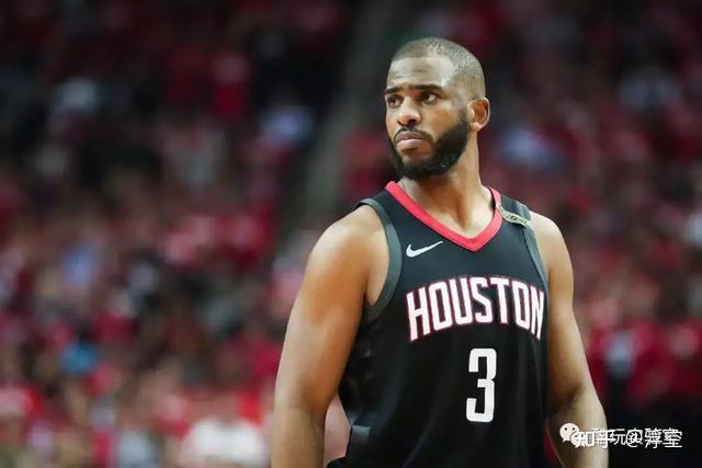 奥尼尔现场观看中国女篮比赛 与老友姚明重逢